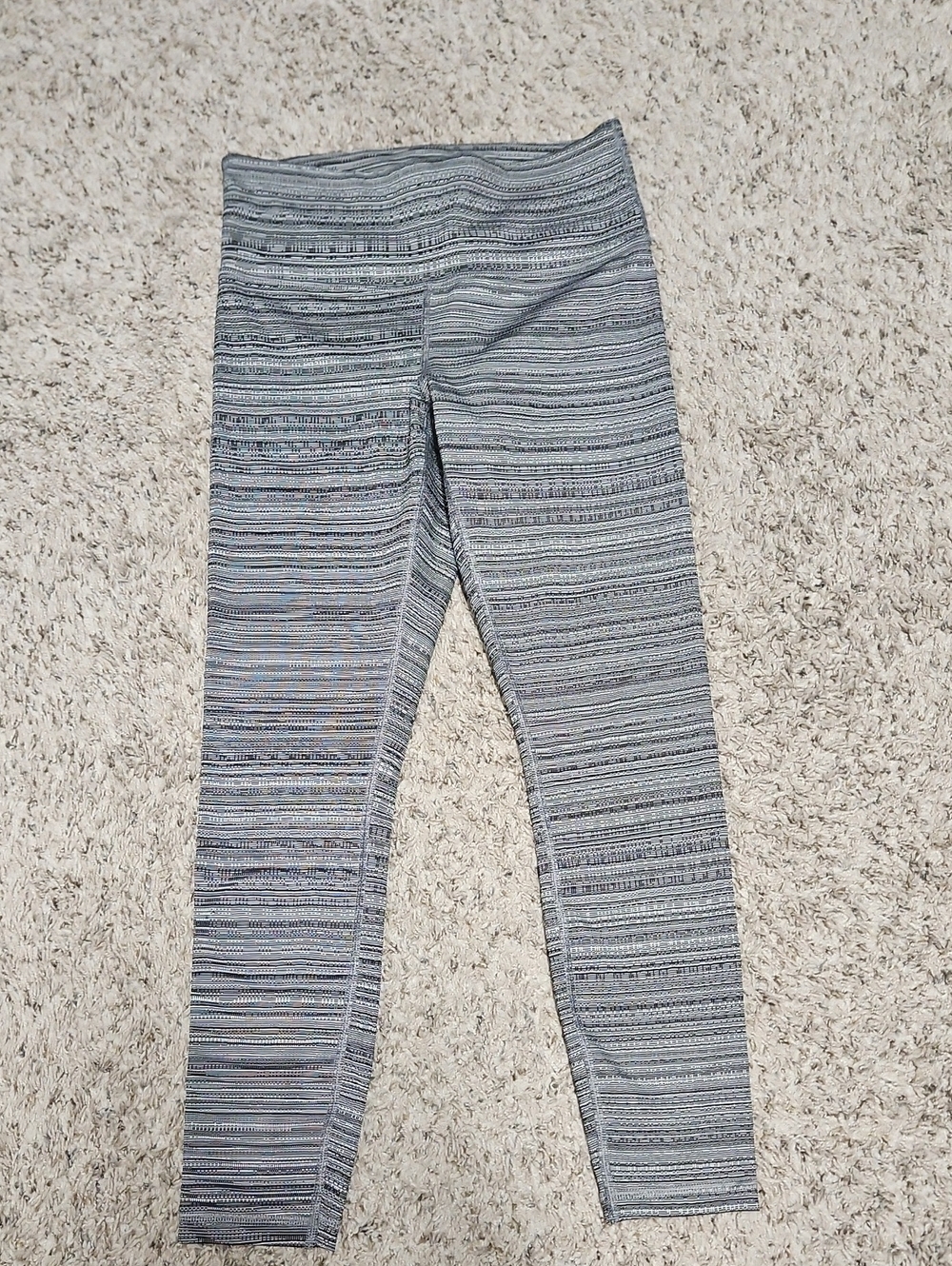 3/4 Length Athleta Chaturanga Jacquard Grey Leggings